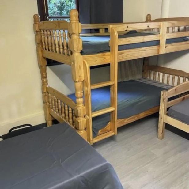 Leleka Hostel Esbly Екстериор снимка